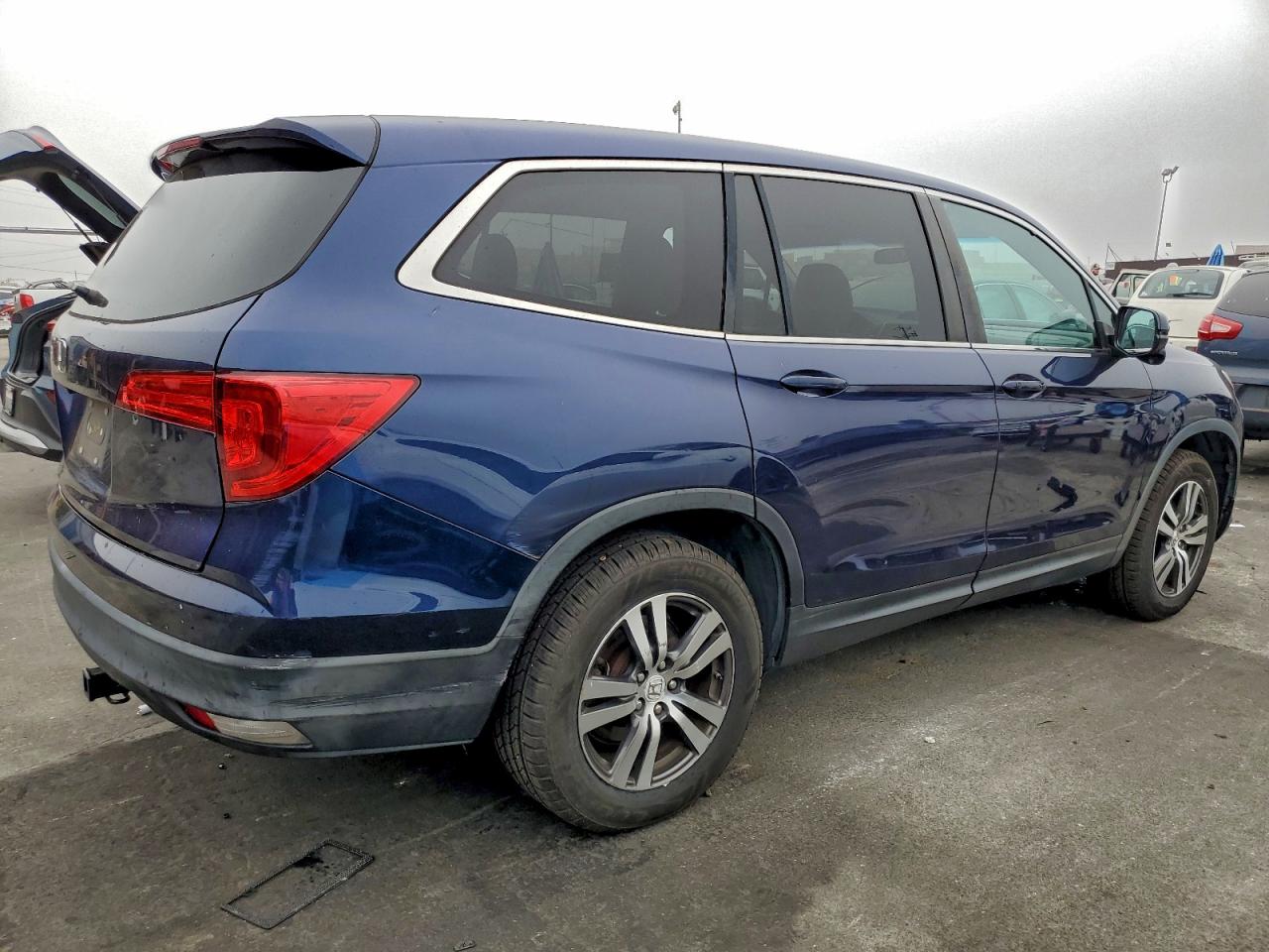 2016 HONDA PILOT EX photo 3
