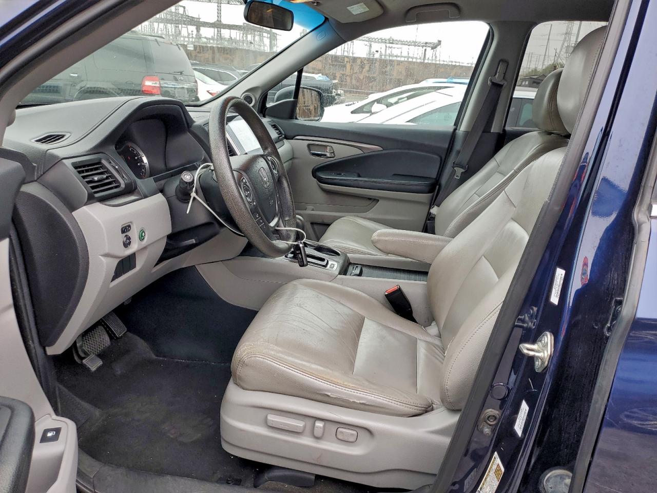 2016 HONDA PILOT EX photo 7