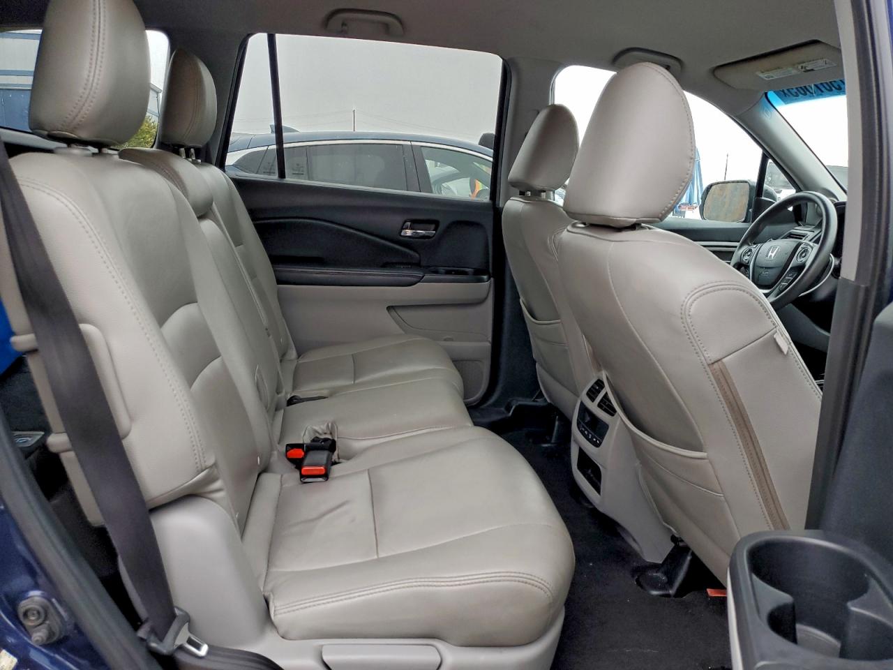 2016 HONDA PILOT EX photo 11