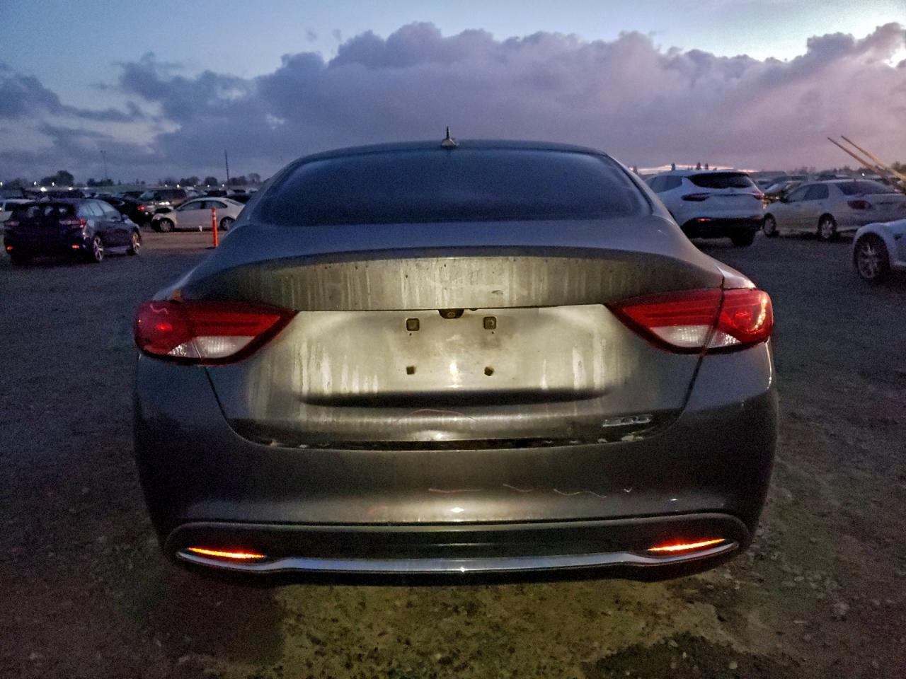 2016 CHRYSLER 200 LIMITED photo 6