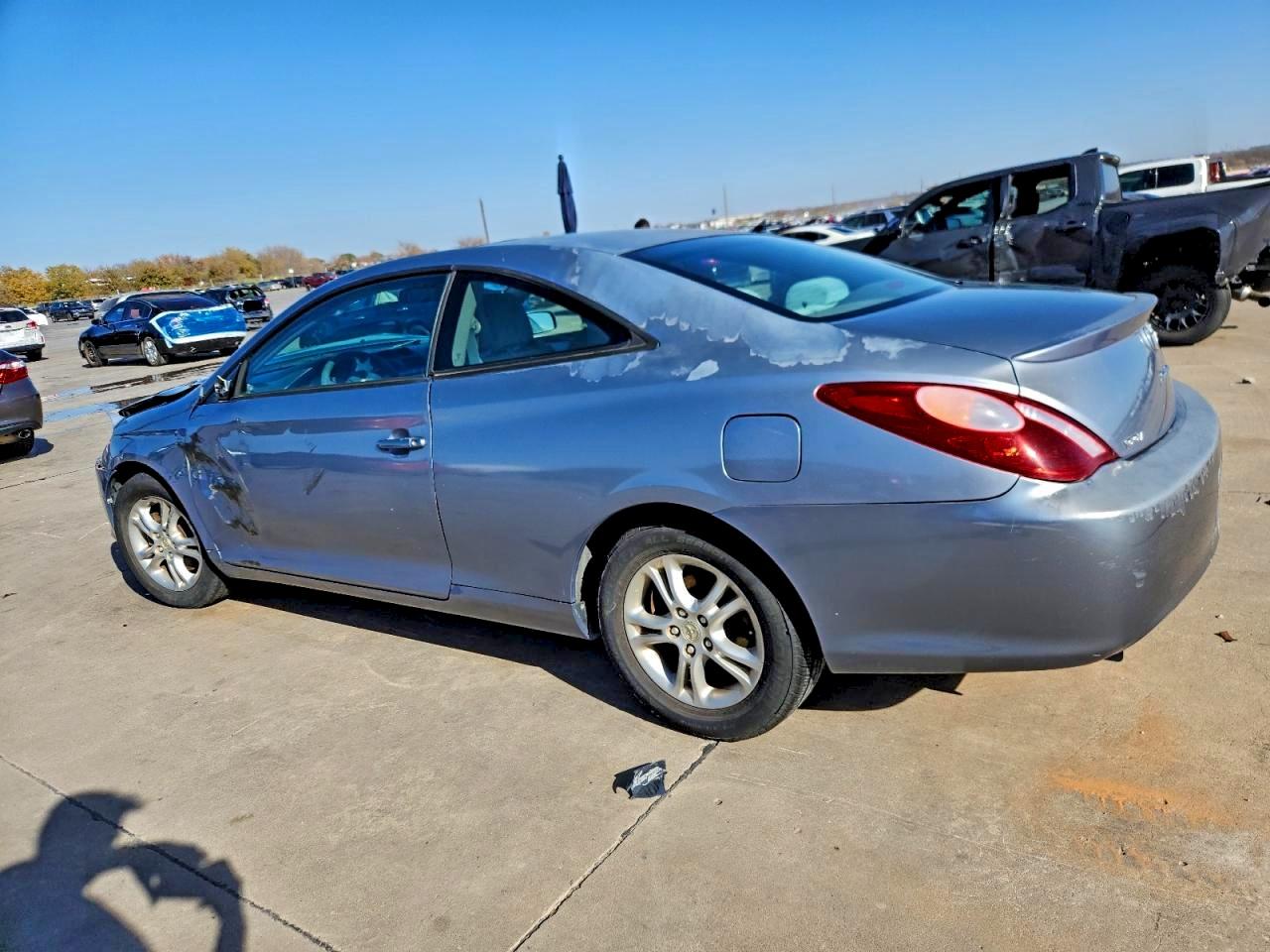 2006 TOYOTA CAMRY SOLARA SE photo 2