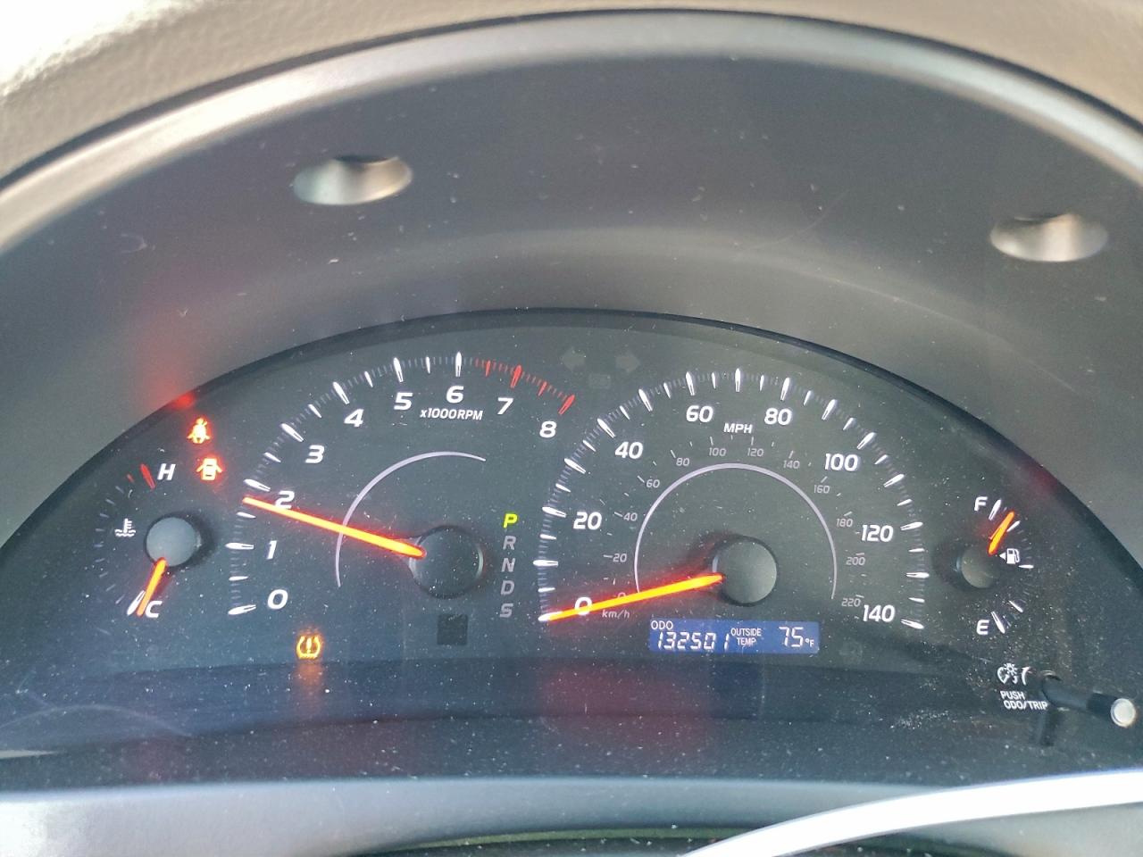 2011 TOYOTA CAMRY BASE photo 9
