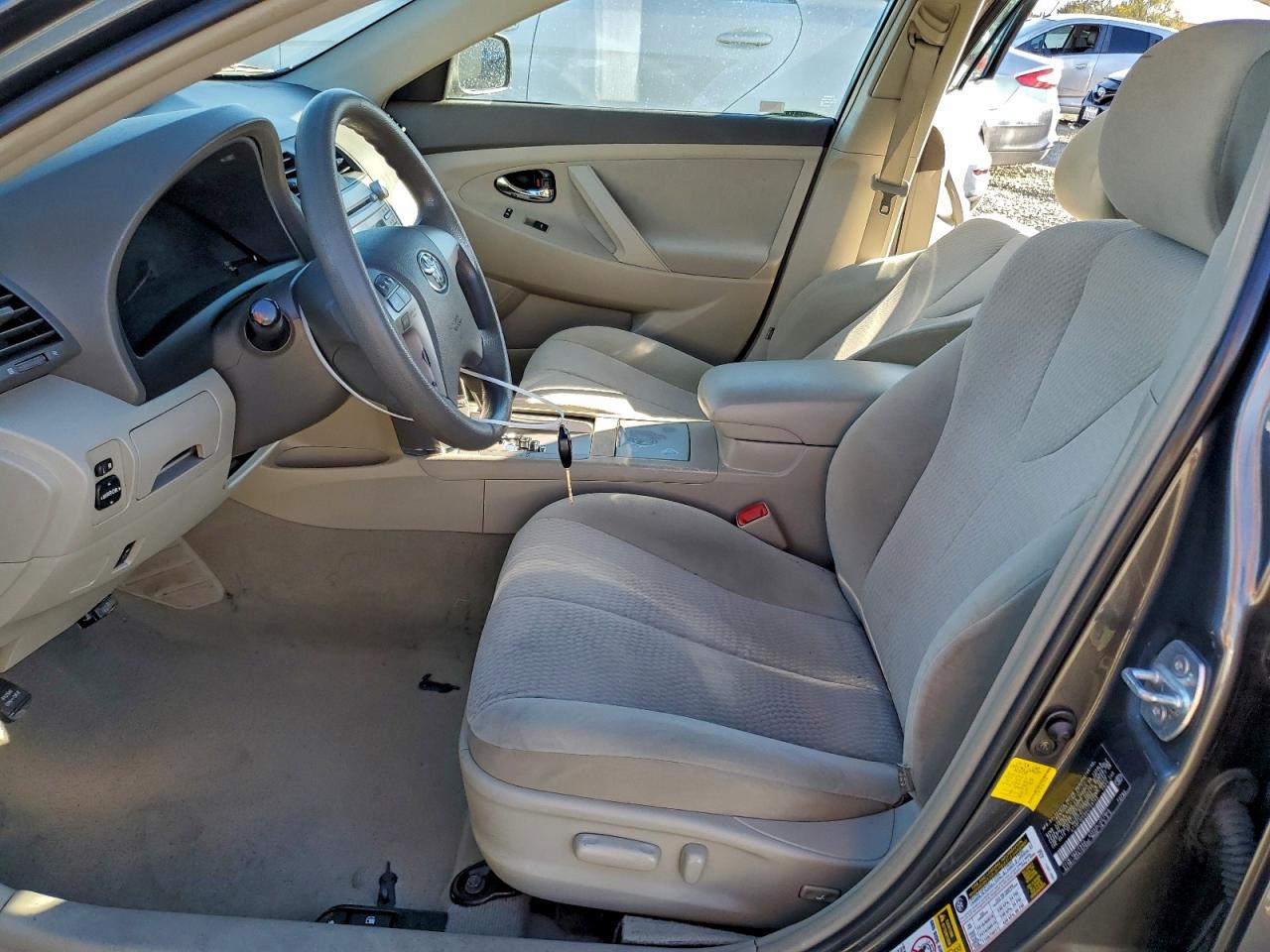 2011 TOYOTA CAMRY BASE photo 7