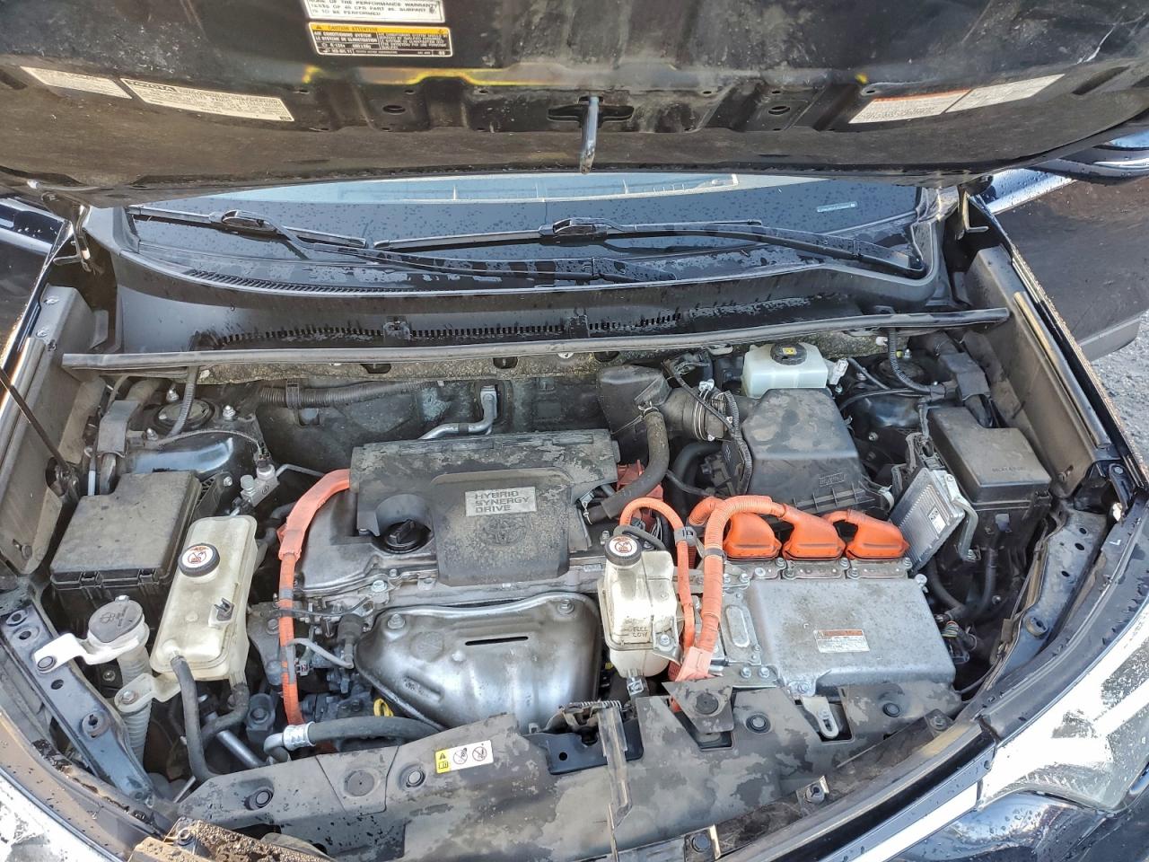 2018 TOYOTA RAV4 HV LE photo 23