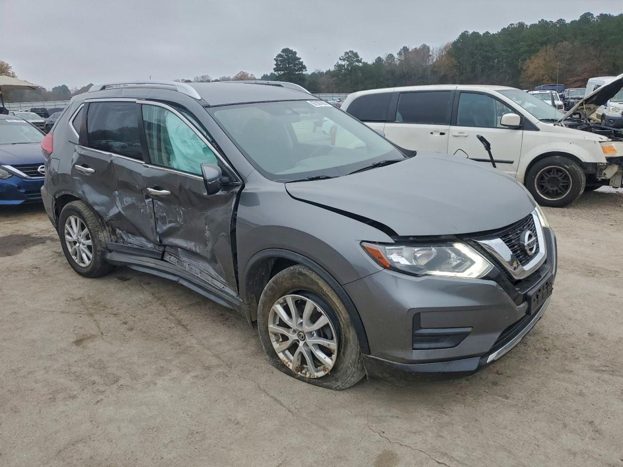 2017 NISSAN ROGUE S photo 4