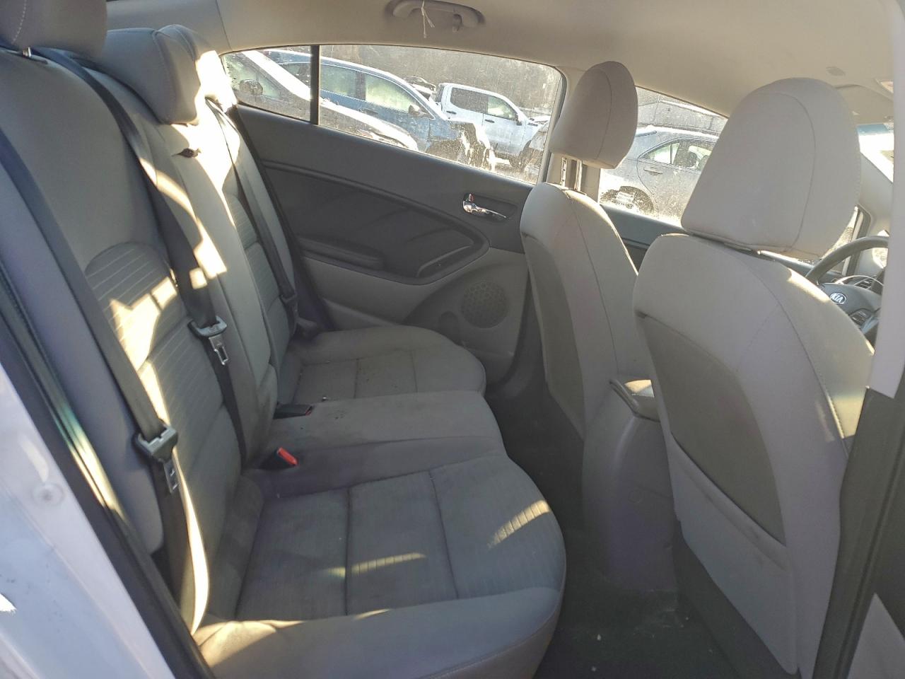 2015 KIA FORTE LX photo 10