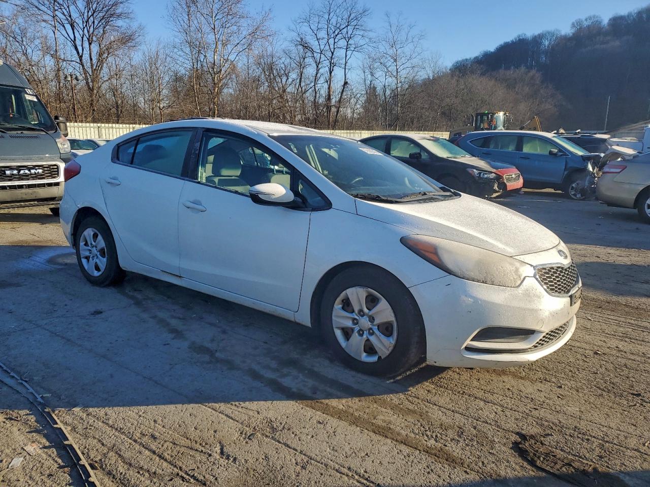 2015 KIA FORTE LX photo 4