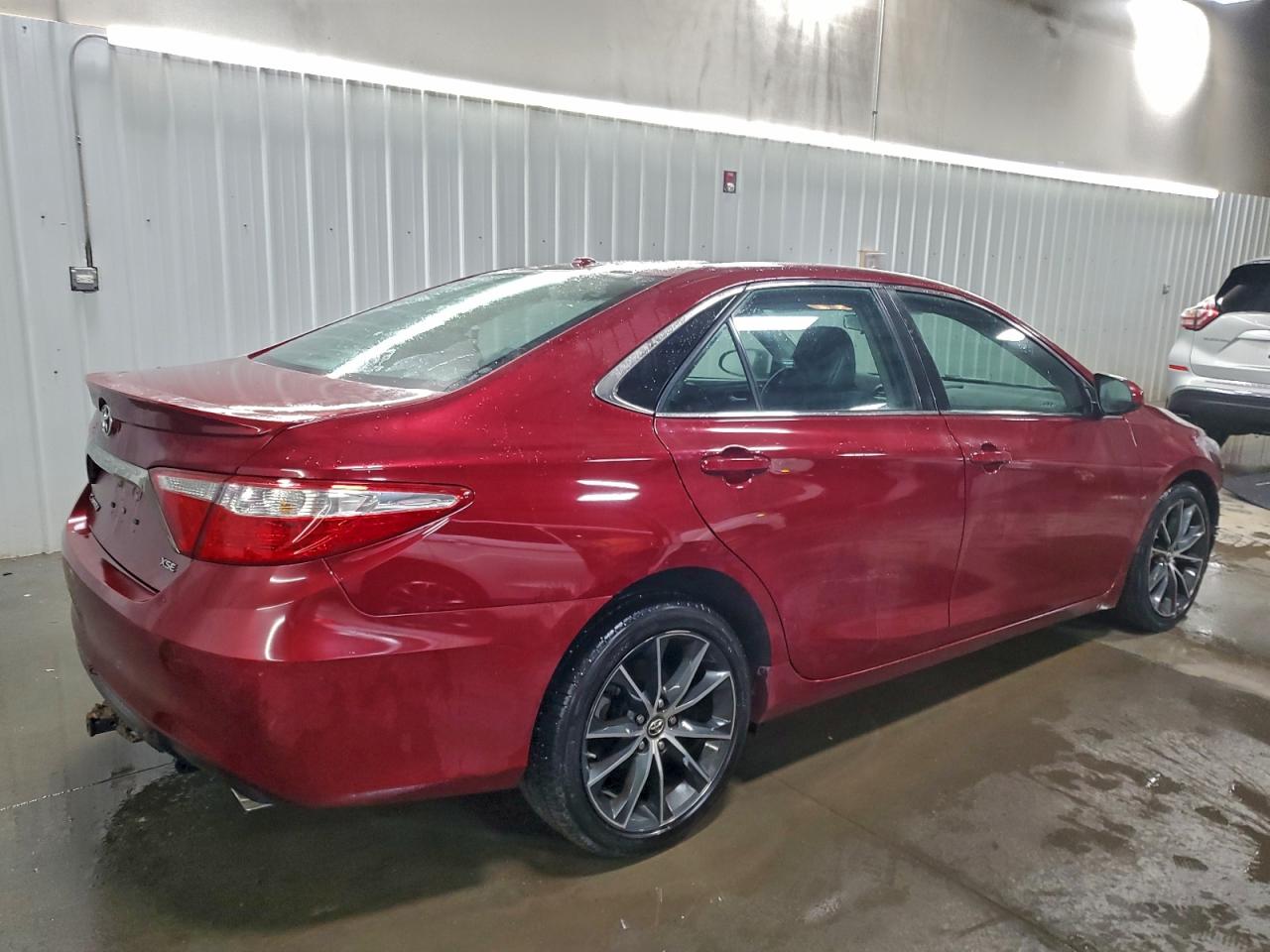 2017 TOYOTA CAMRY XSE photo 3