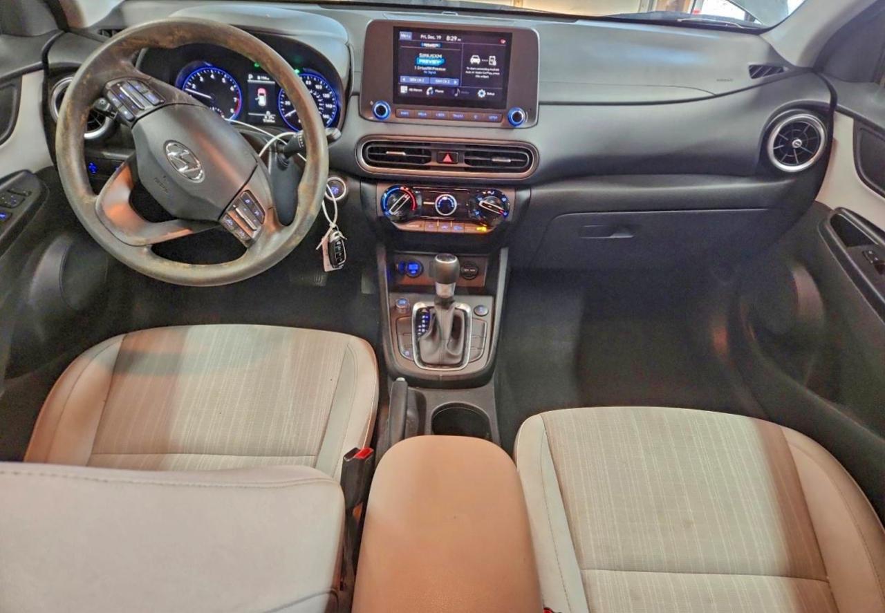 2022 HYUNDAI KONA SEL photo 8
