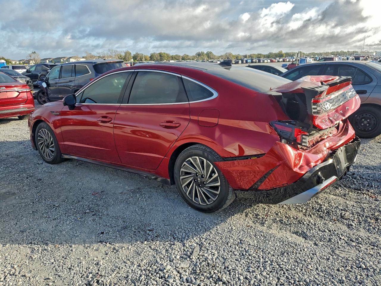 2024 HYUNDAI SONATA HYBRID photo 2