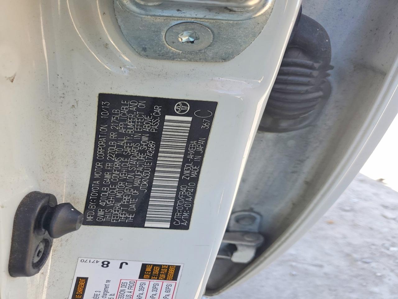 2014 TOYOTA PRIUS photo 12