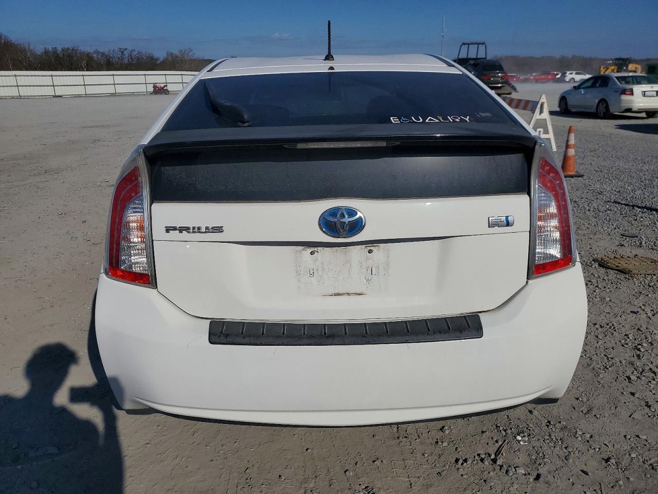 2014 TOYOTA PRIUS photo 6