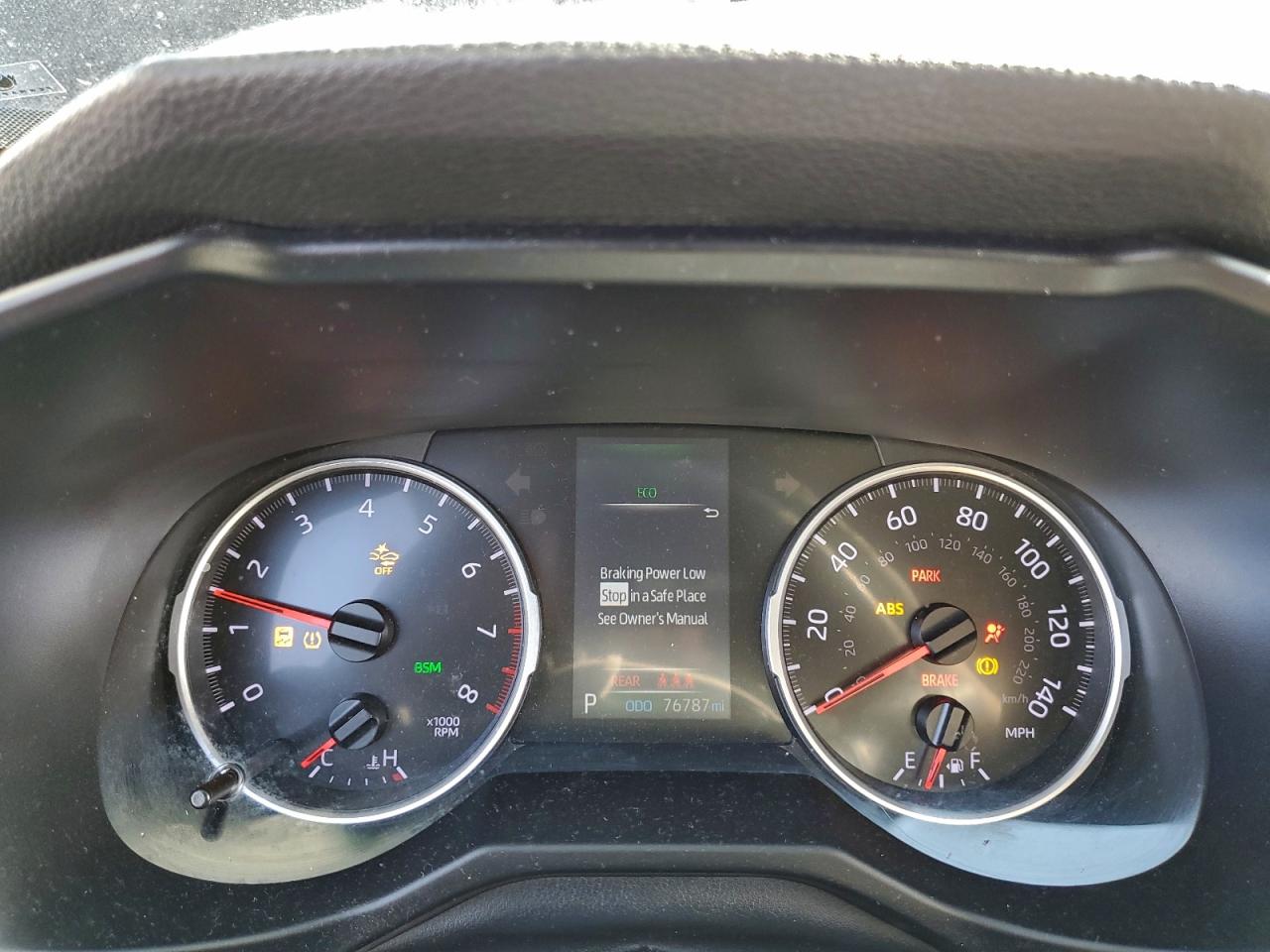 2021 TOYOTA RAV4 XLE photo 9
