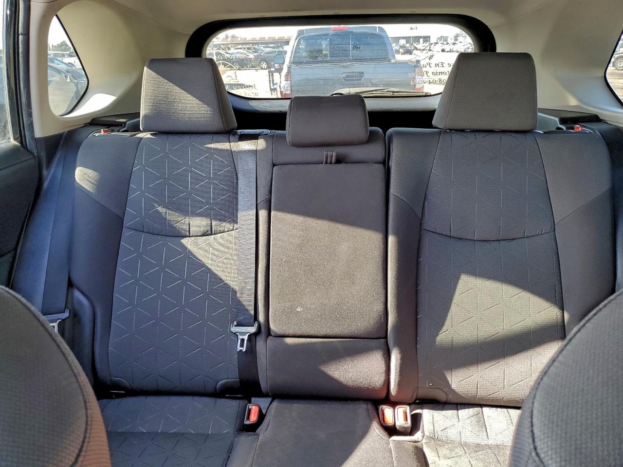 2021 TOYOTA RAV4 XLE photo 10