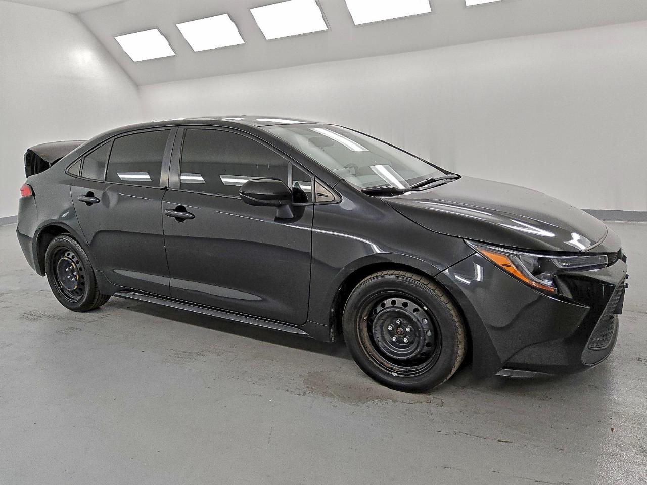 2020 TOYOTA COROLLA LE photo 4