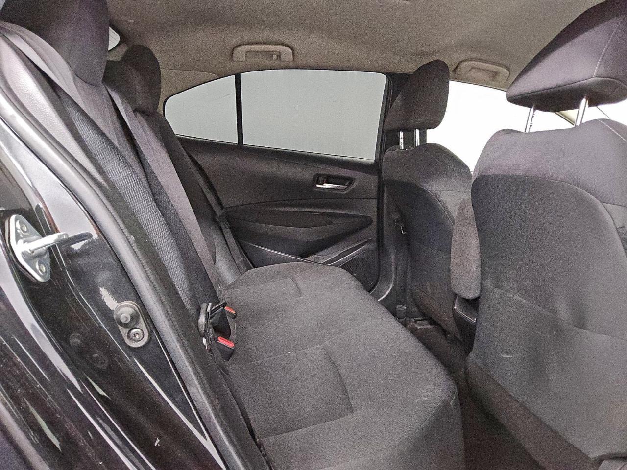 2020 TOYOTA COROLLA LE photo 10