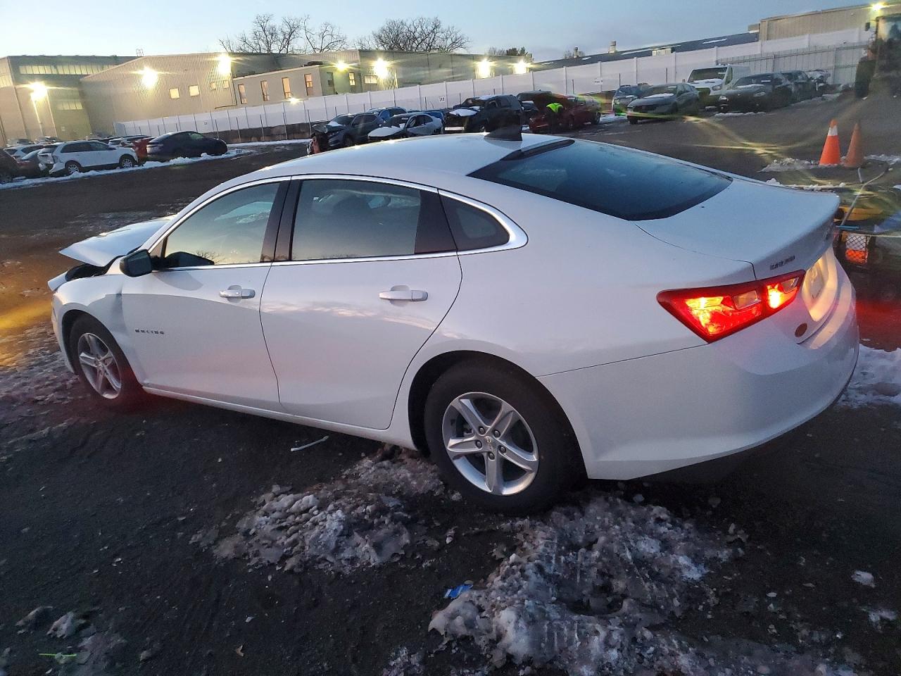2024 CHEVROLET MALIBU LS photo 2