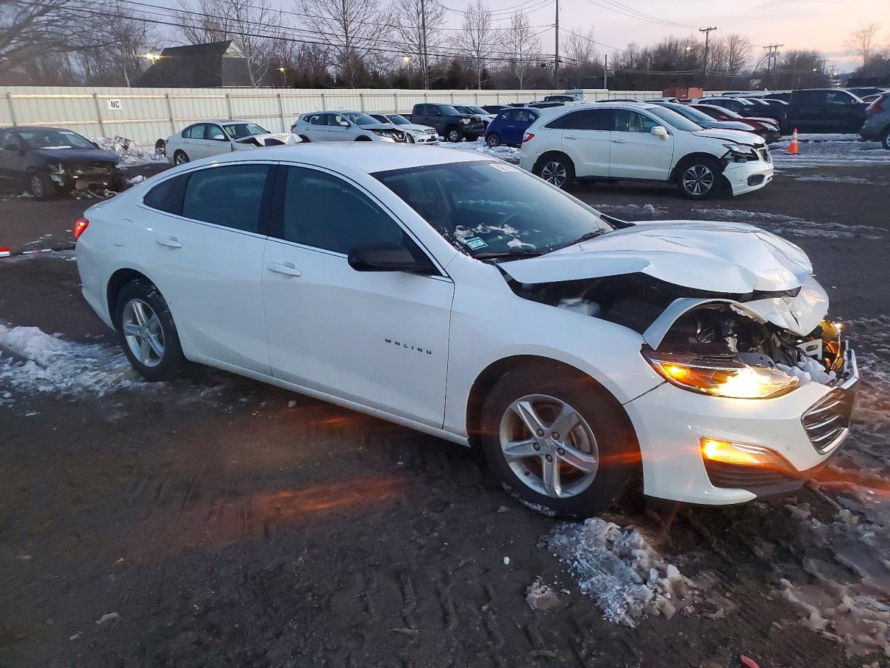 2024 CHEVROLET MALIBU LS photo 4