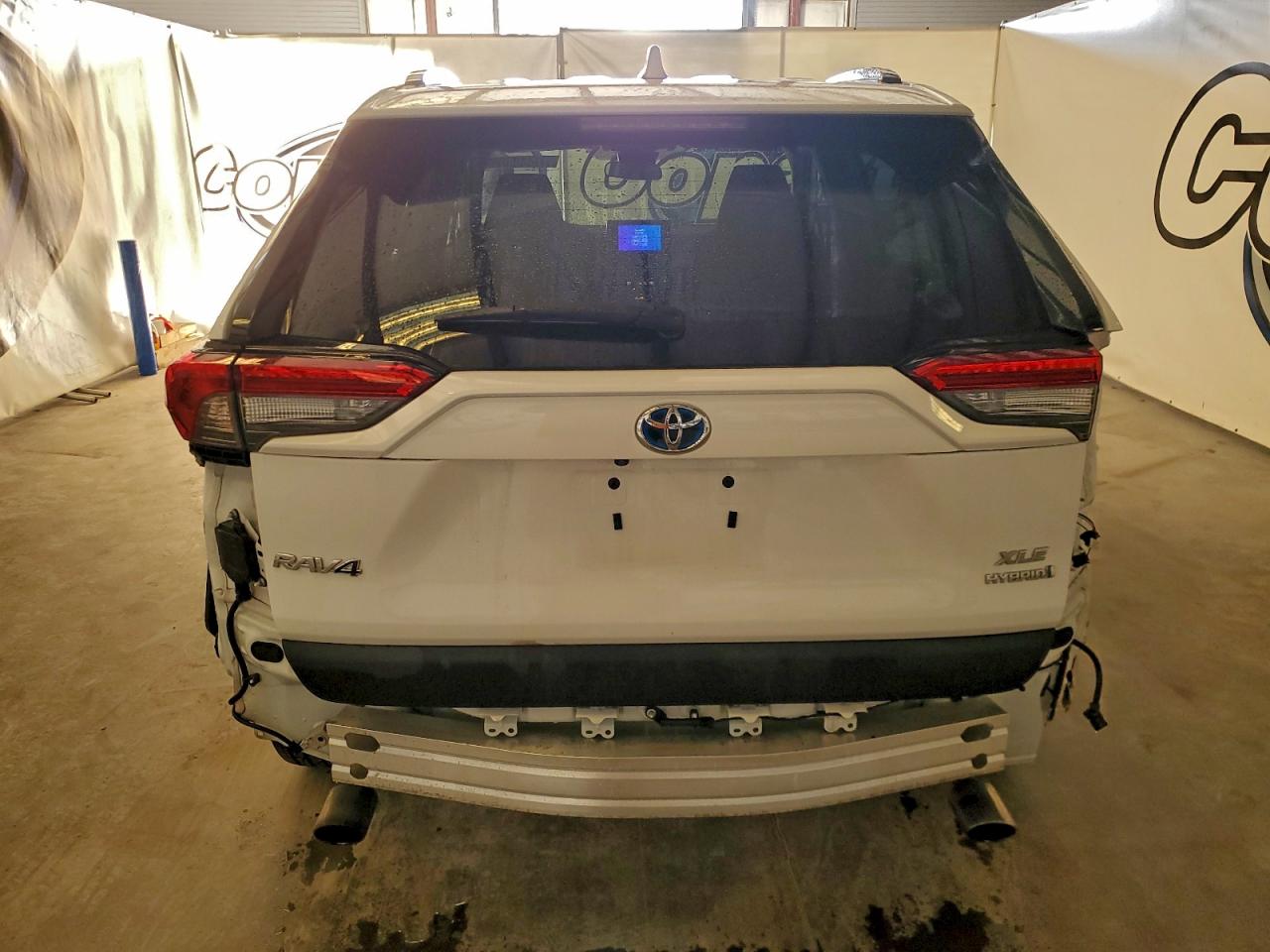 2024 TOYOTA RAV4 XLE photo 6