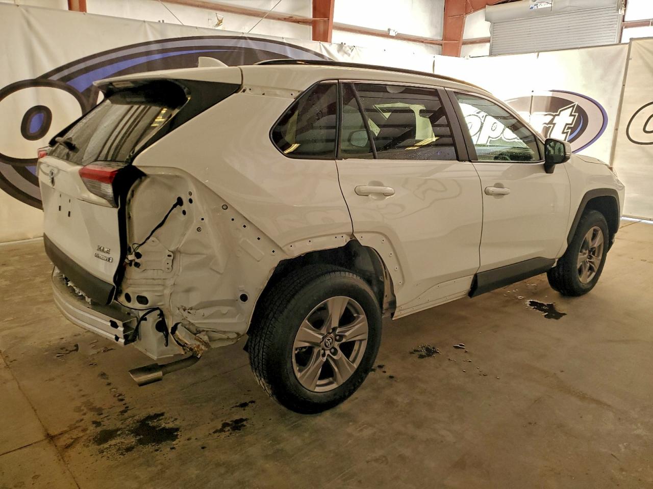 2024 TOYOTA RAV4 XLE photo 3