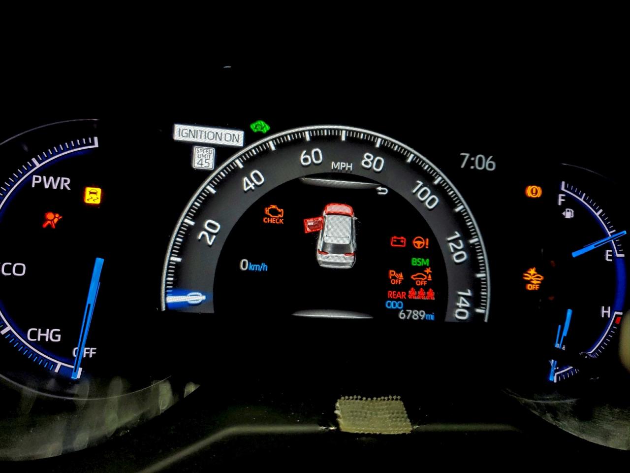 2025 TOYOTA RAV4 XLE PREMIUM photo 9