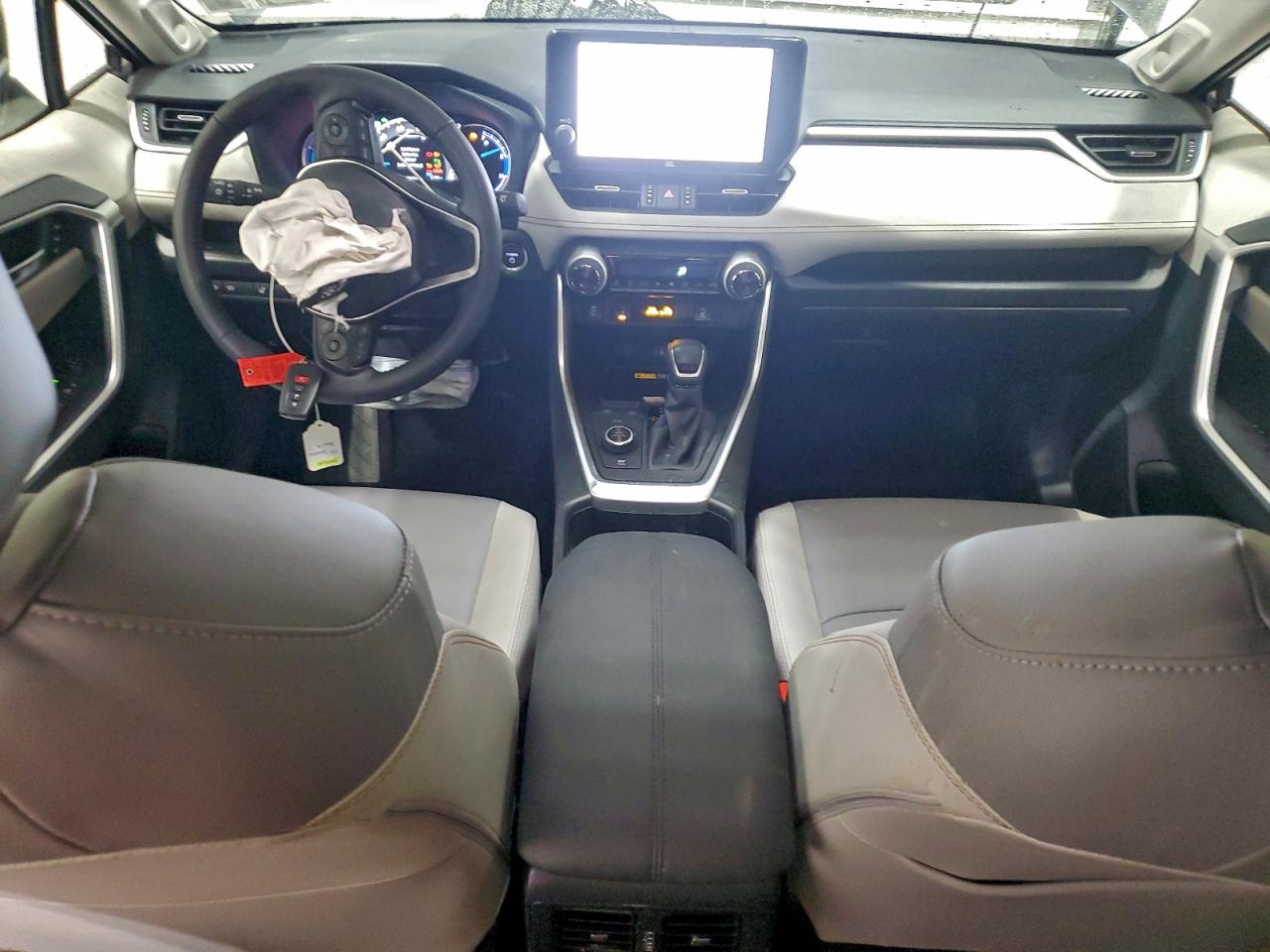 2025 TOYOTA RAV4 XLE PREMIUM photo 8