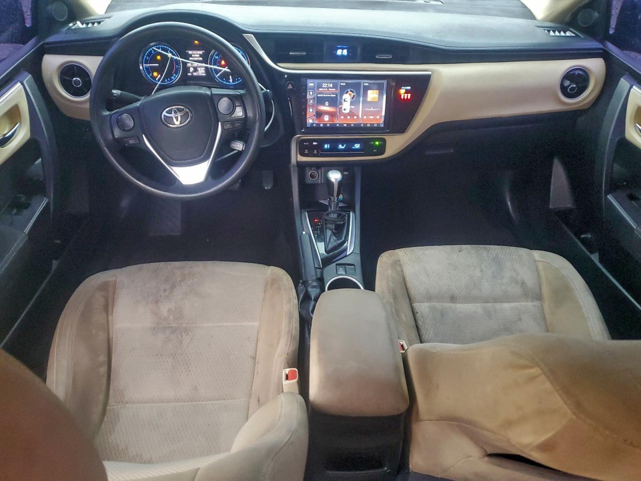 2018 TOYOTA COROLLA L photo 8