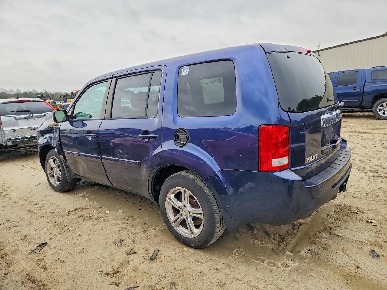 2013 HONDA PILOT EXL photo 2