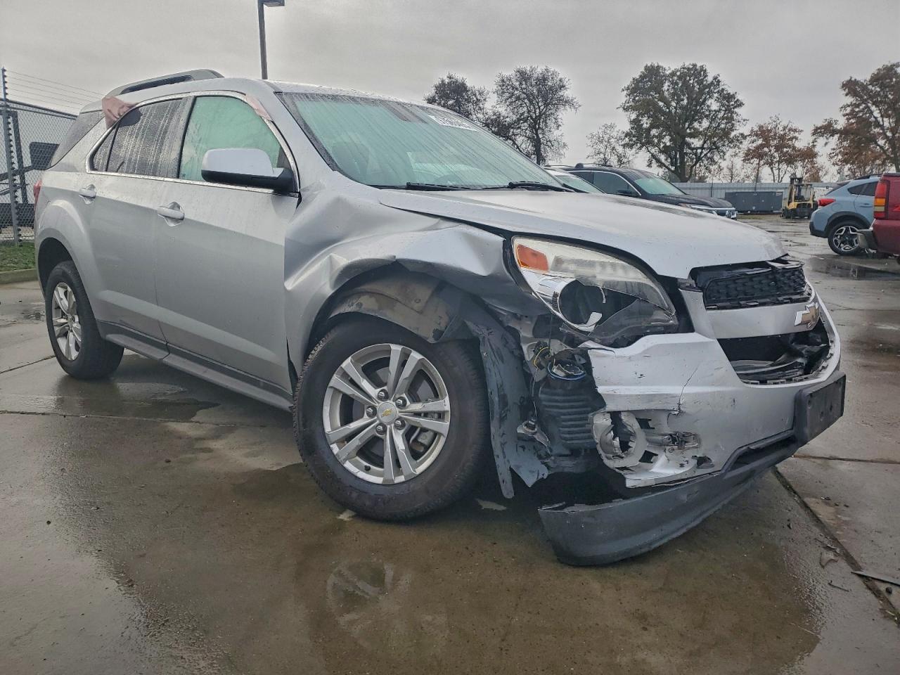 2015 CHEVROLET EQUINOX LT photo 4