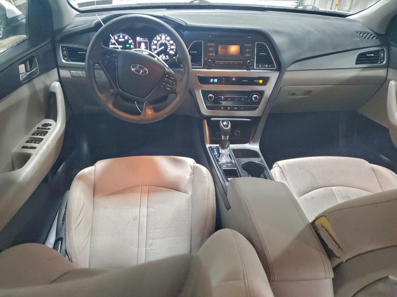 2015 HYUNDAI SONATA SE photo 8