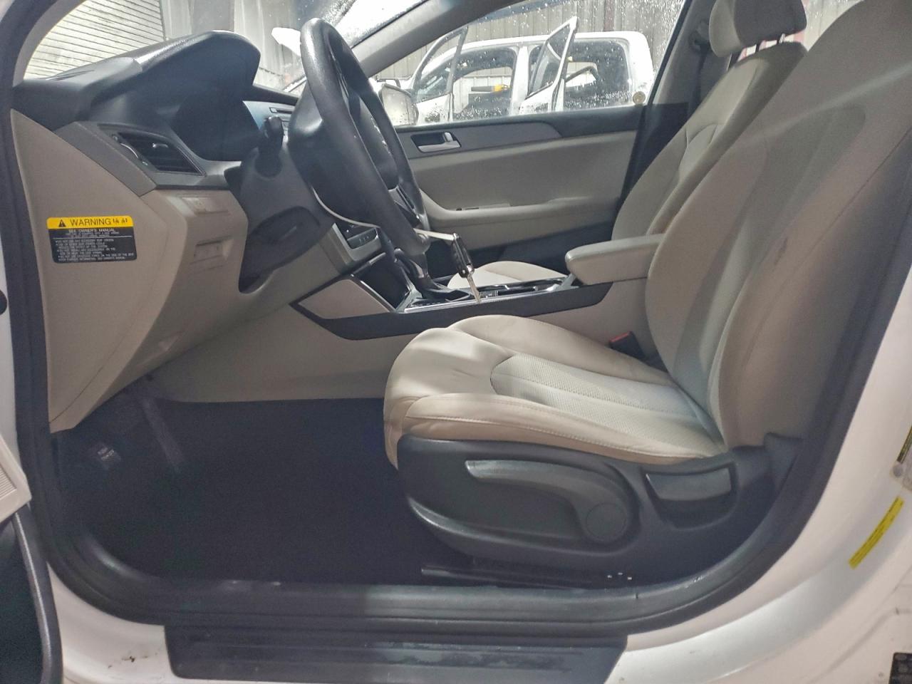 2015 HYUNDAI SONATA SE photo 7