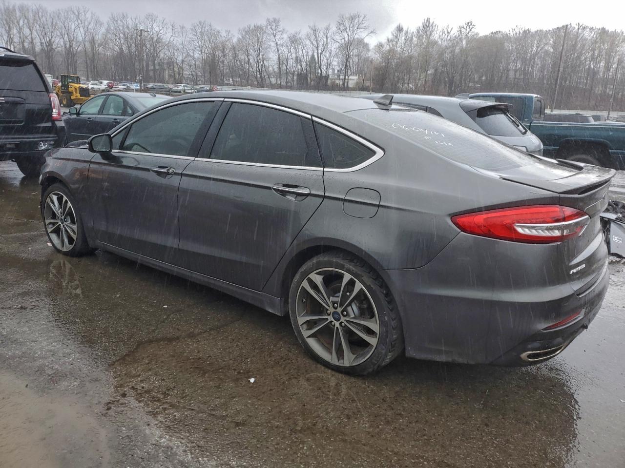 2019 FORD FUSION TITANIUM photo 2