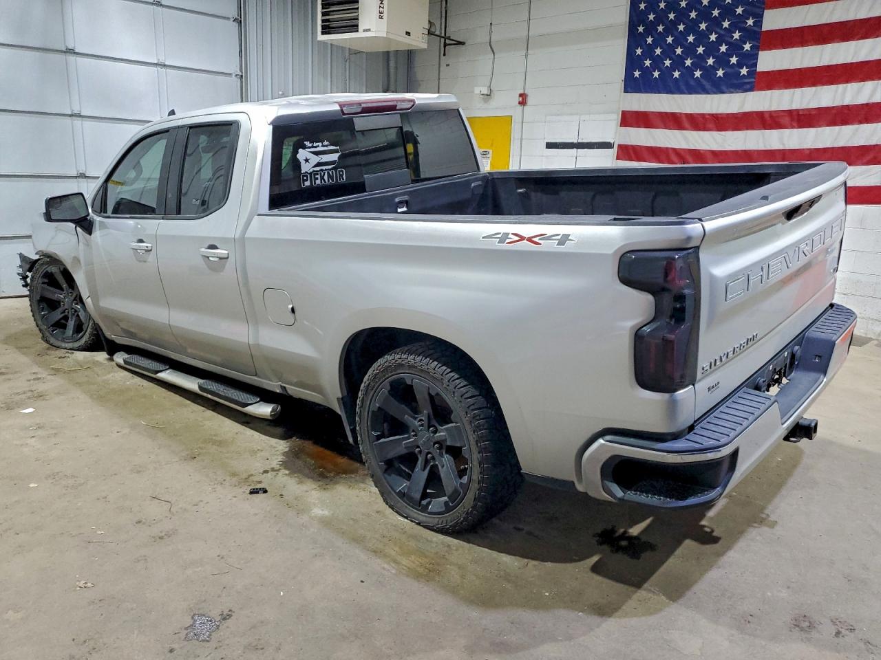 2019 CHEVROLET SILVERADO K1500 LT photo 2