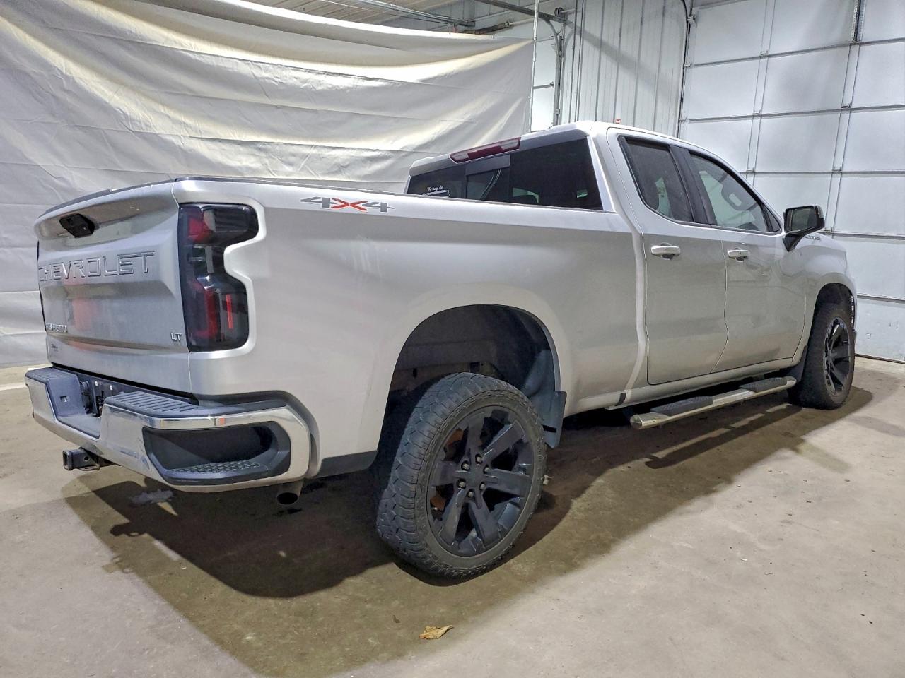 2019 CHEVROLET SILVERADO K1500 LT photo 3