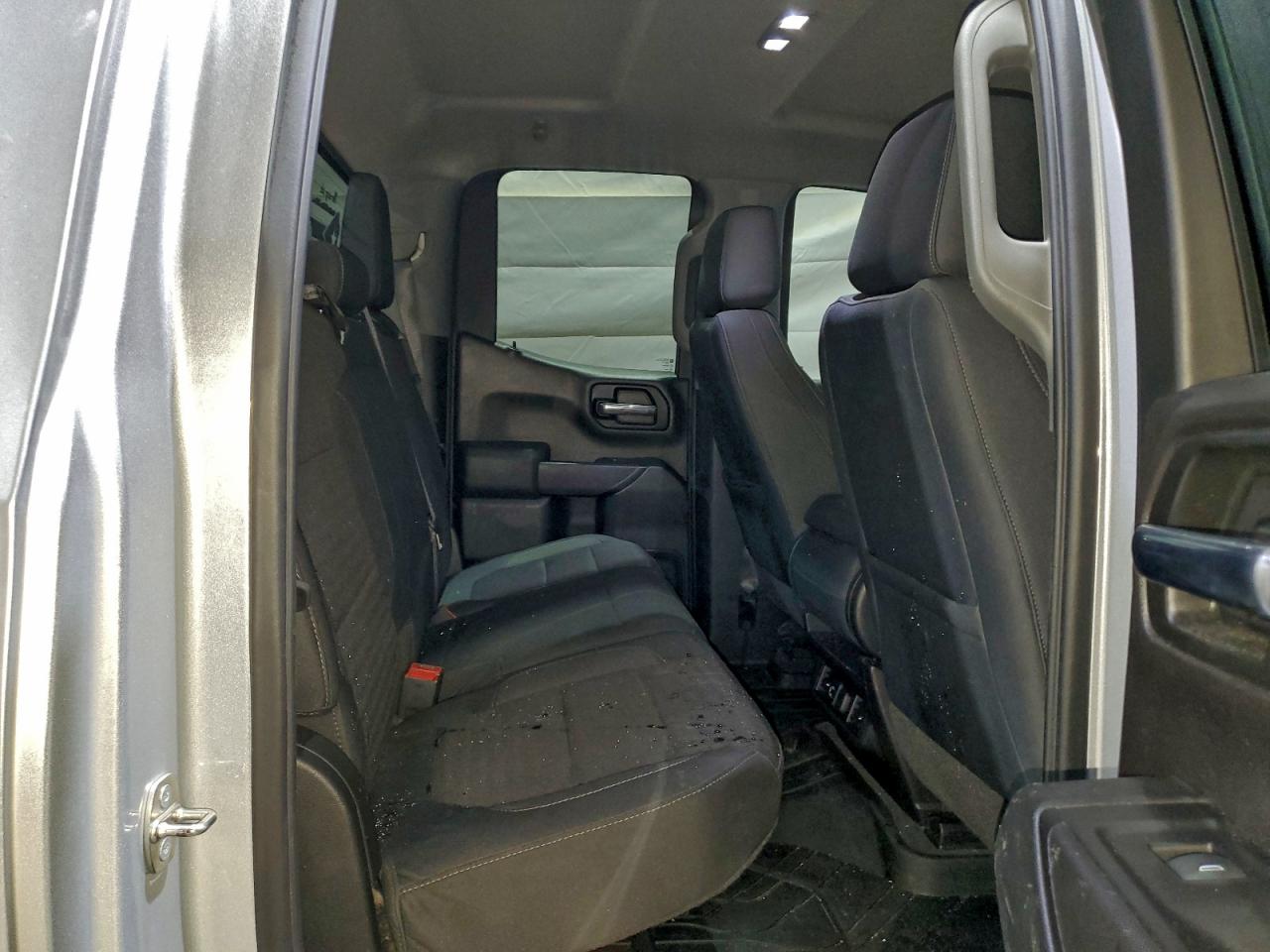 2019 CHEVROLET SILVERADO K1500 LT photo 10