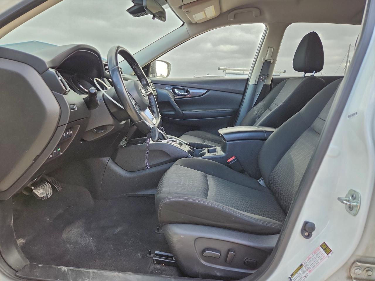 2019 NISSAN ROGUE S photo 13
