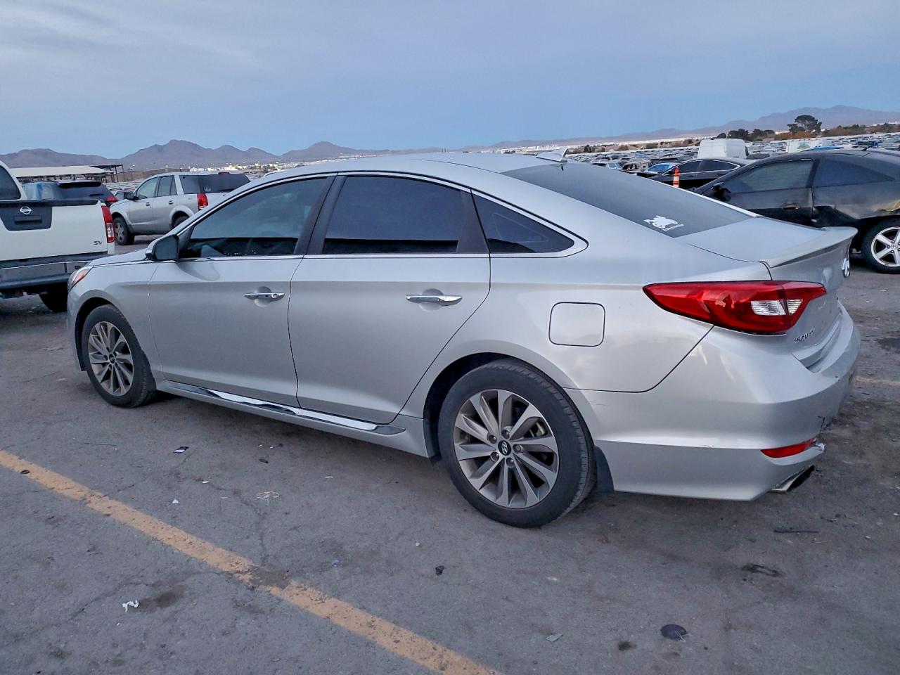 2015 HYUNDAI SONATA SPORT photo 3