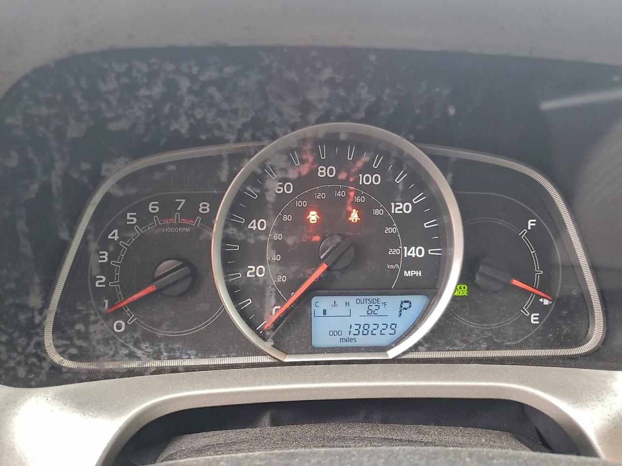 2014 TOYOTA RAV4 XLE photo 9