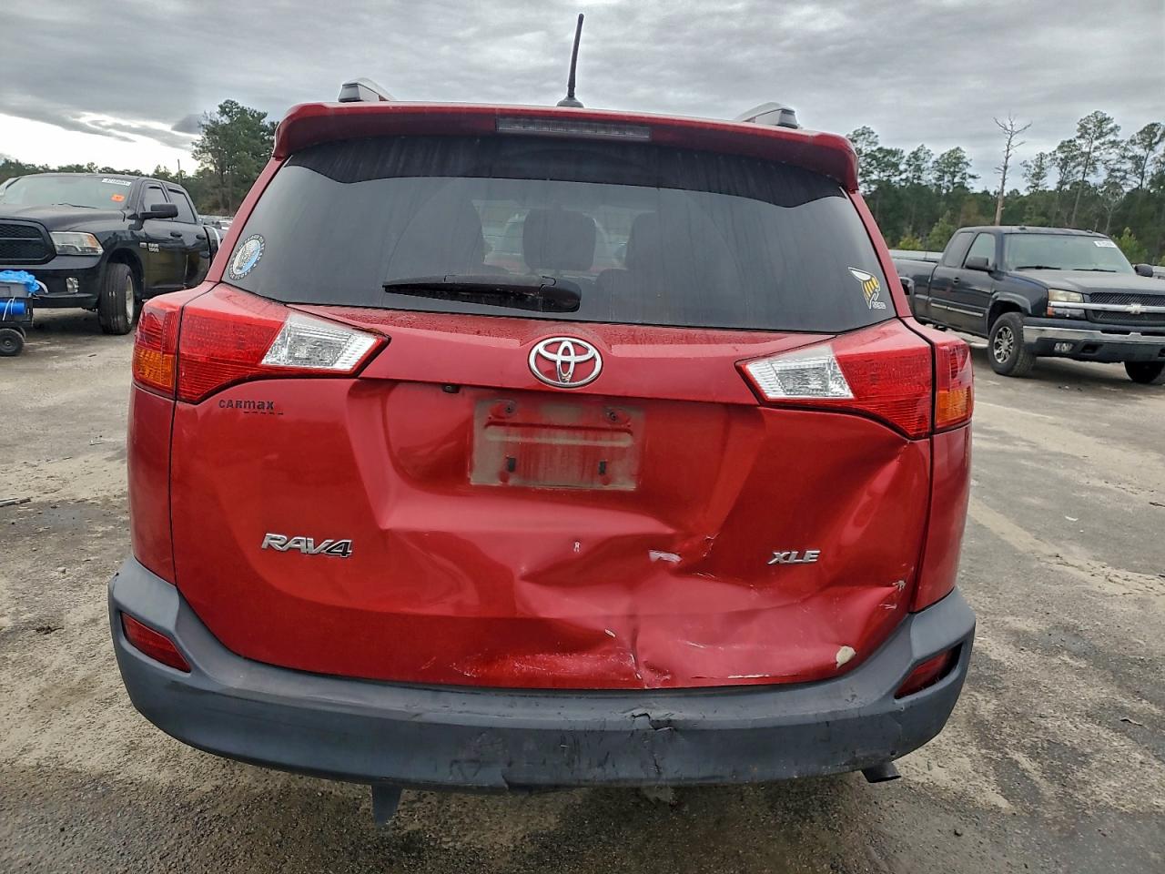 2014 TOYOTA RAV4 XLE photo 6