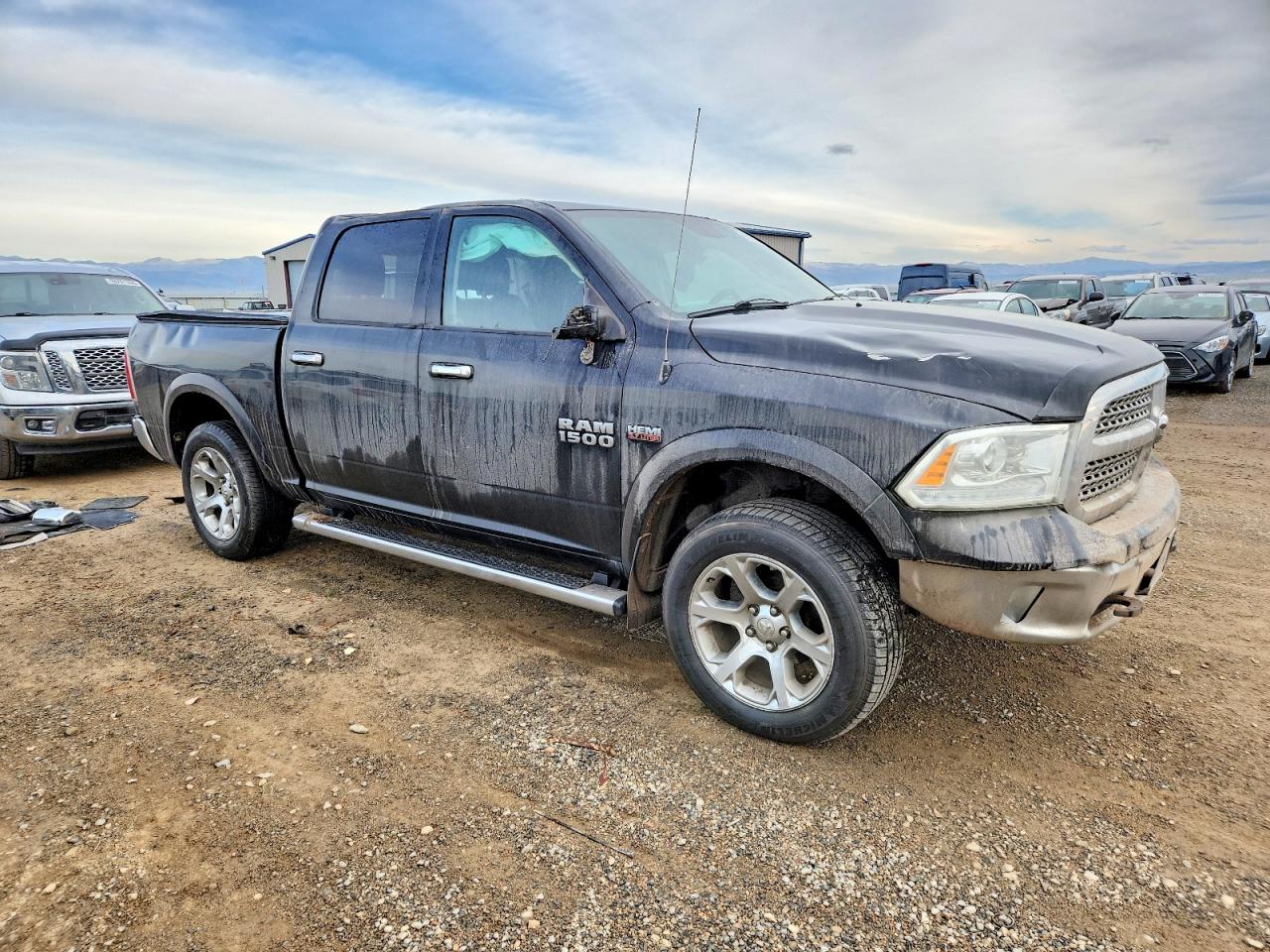 2013 RAM 1500 LARAMIE photo 4