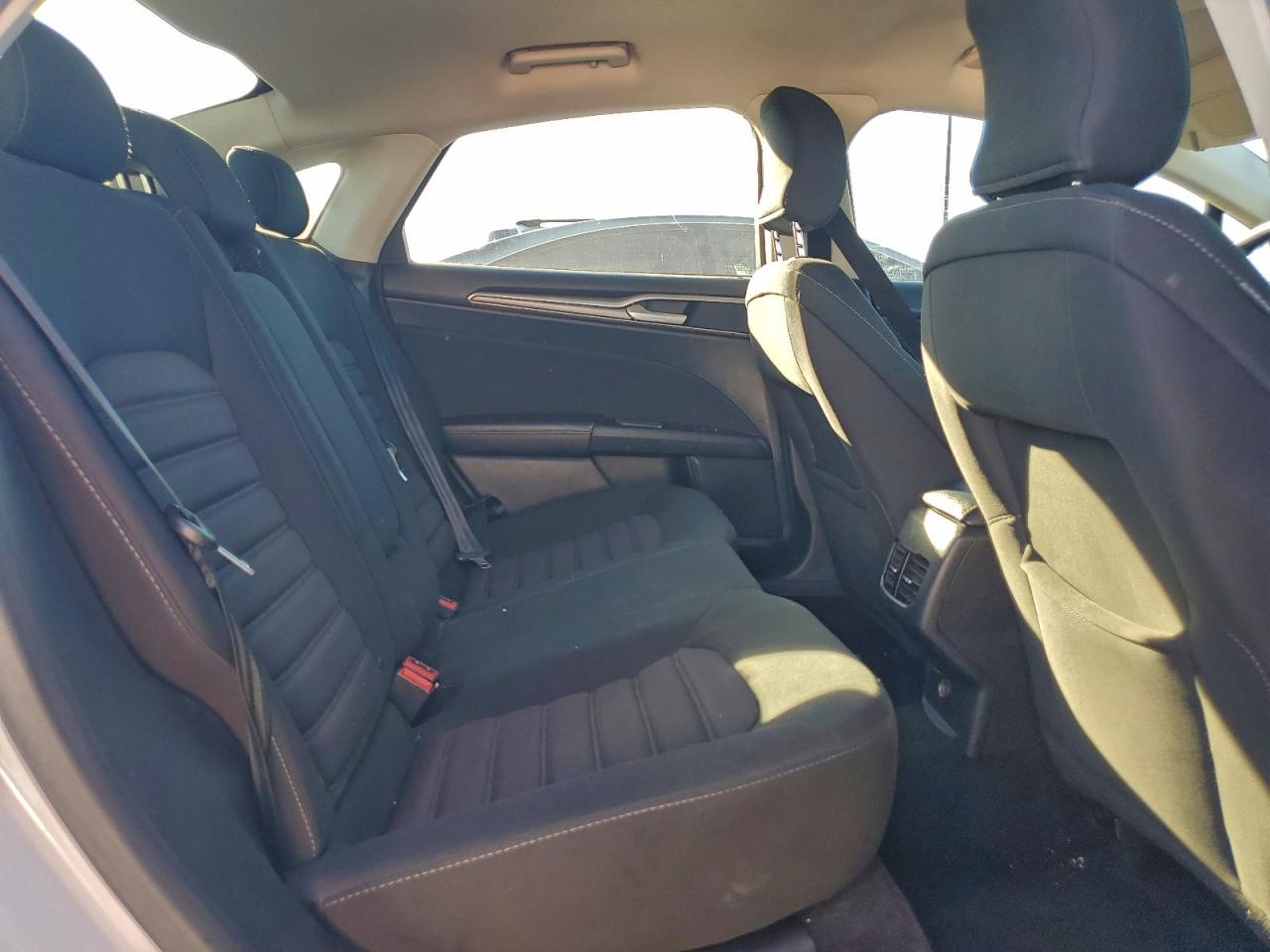 2017 FORD FUSION SE photo 10