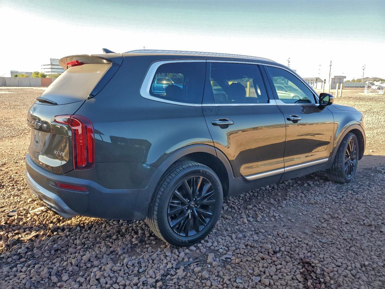 2021 KIA TELLURIDE SX photo 3