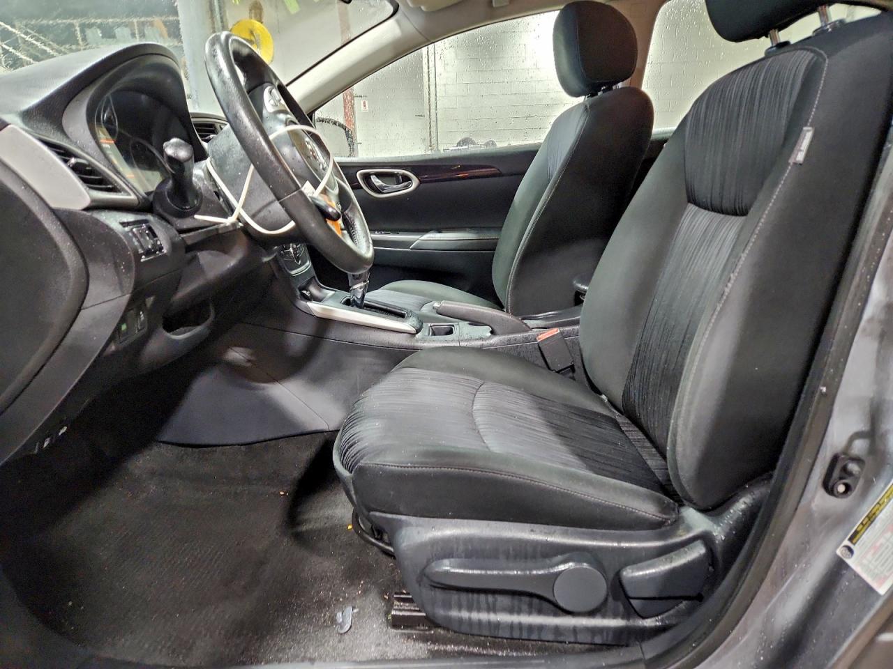 2019 NISSAN SENTRA S photo 7