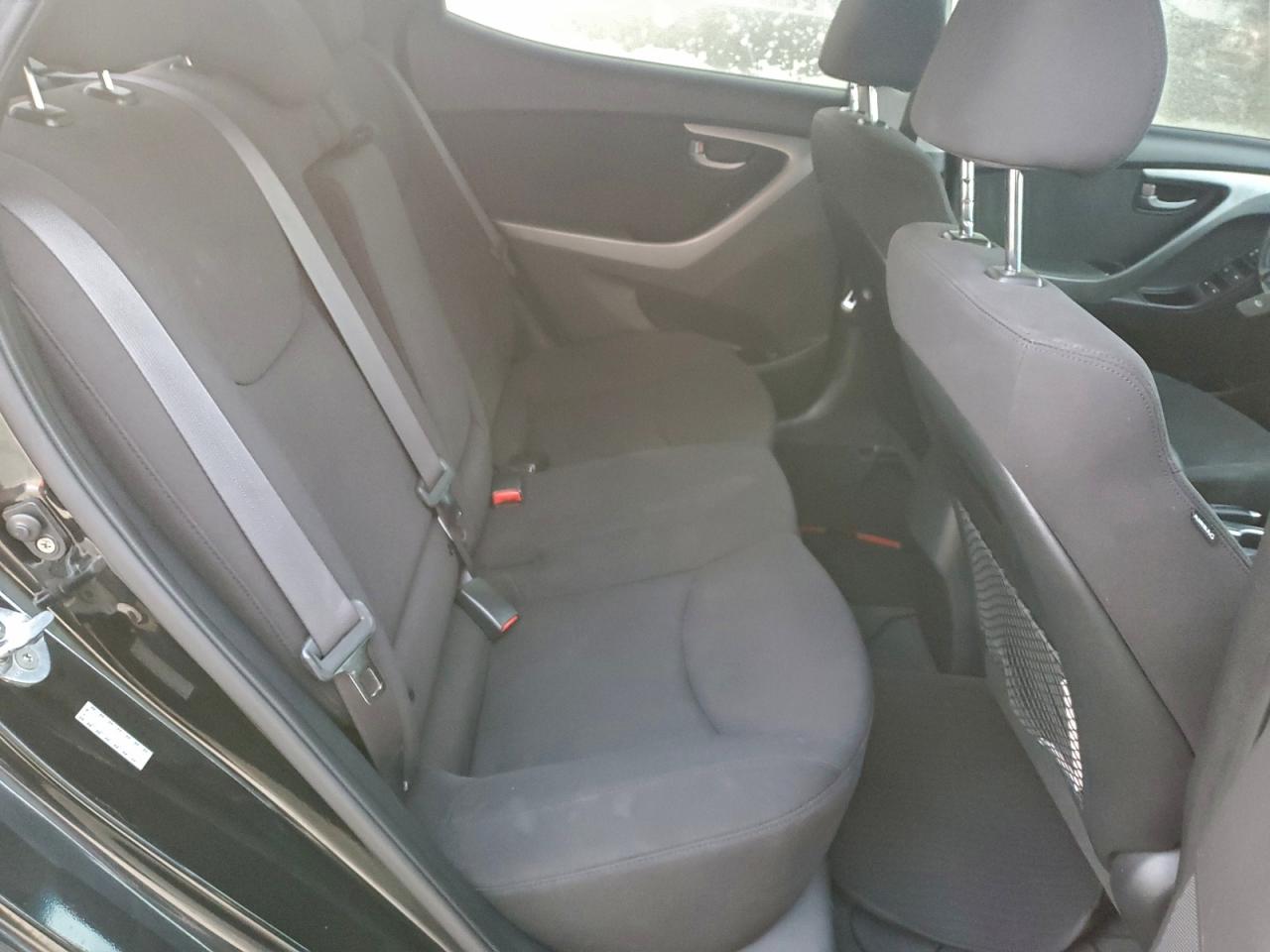 2016 HYUNDAI ELANTRA SE photo 10