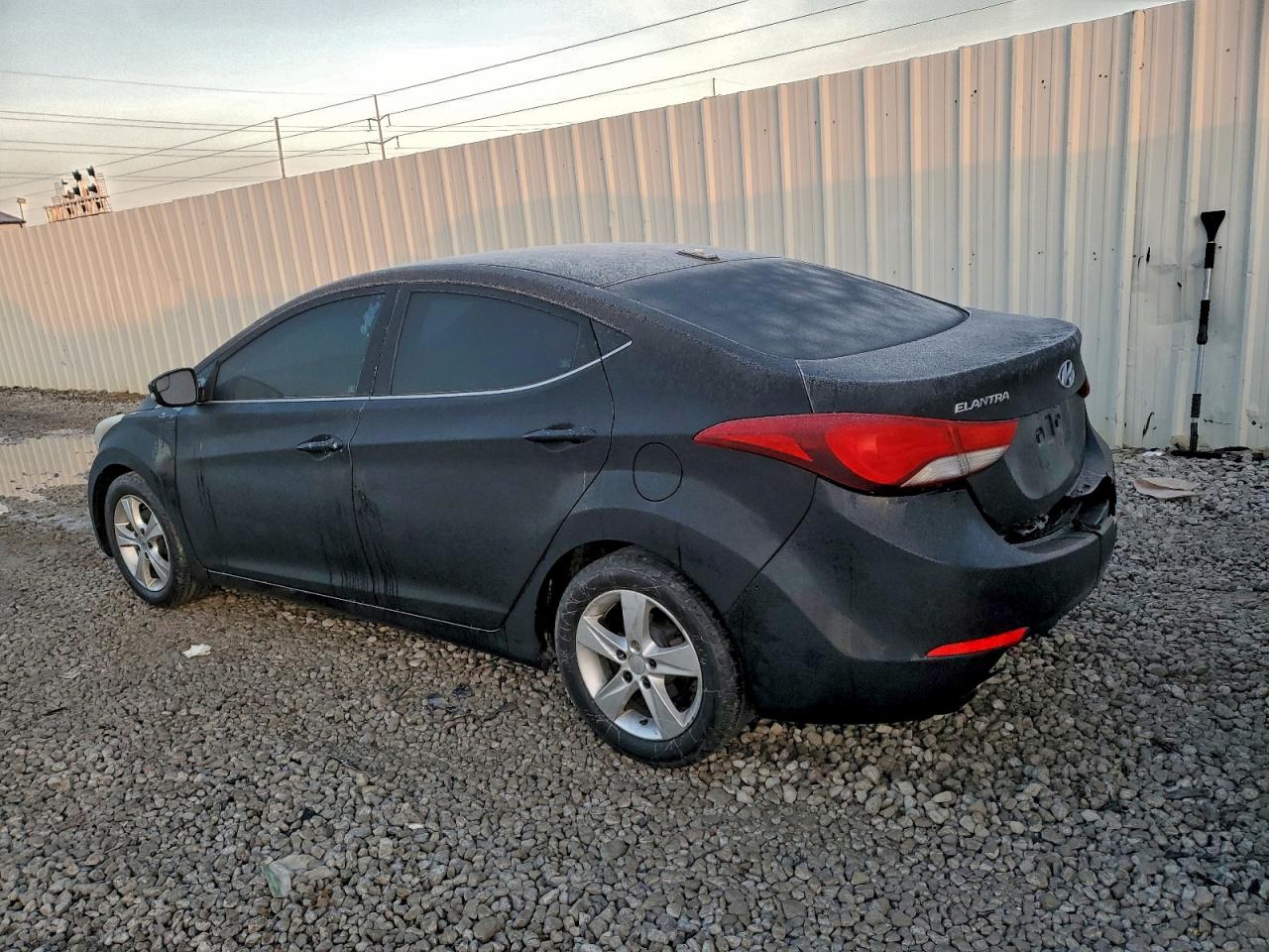 2016 HYUNDAI ELANTRA SE photo 2