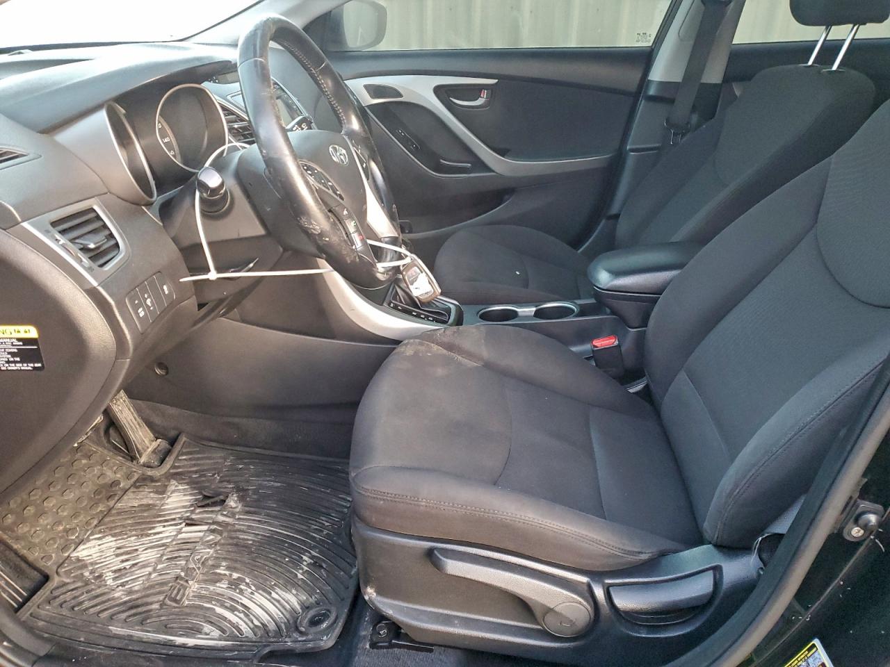 2016 HYUNDAI ELANTRA SE photo 7