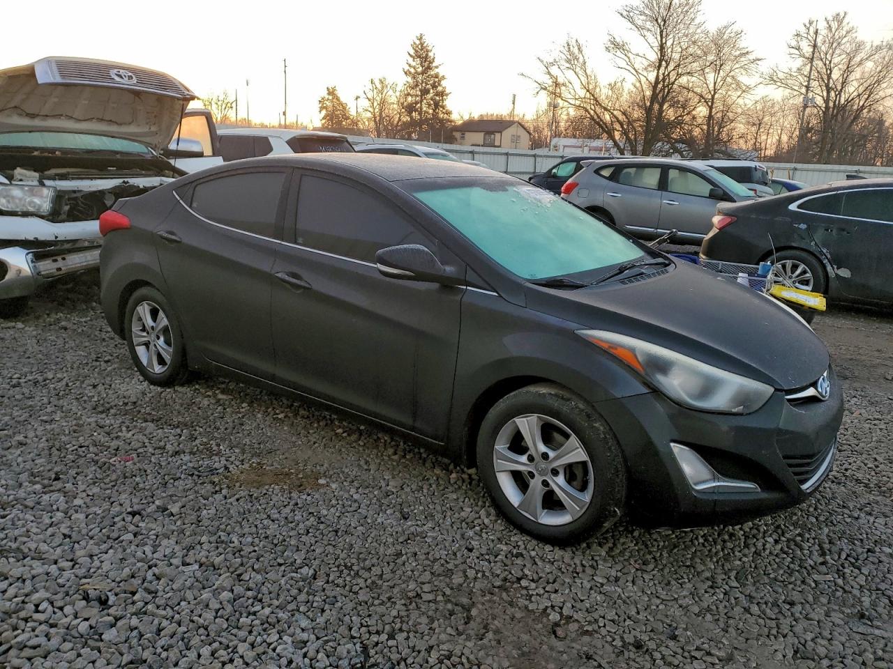 2016 HYUNDAI ELANTRA SE photo 4