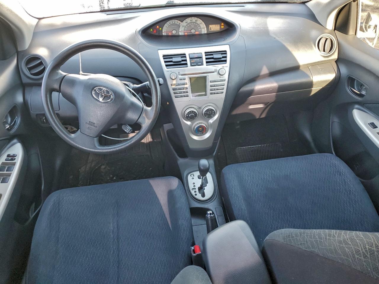 2007 TOYOTA YARIS photo 8