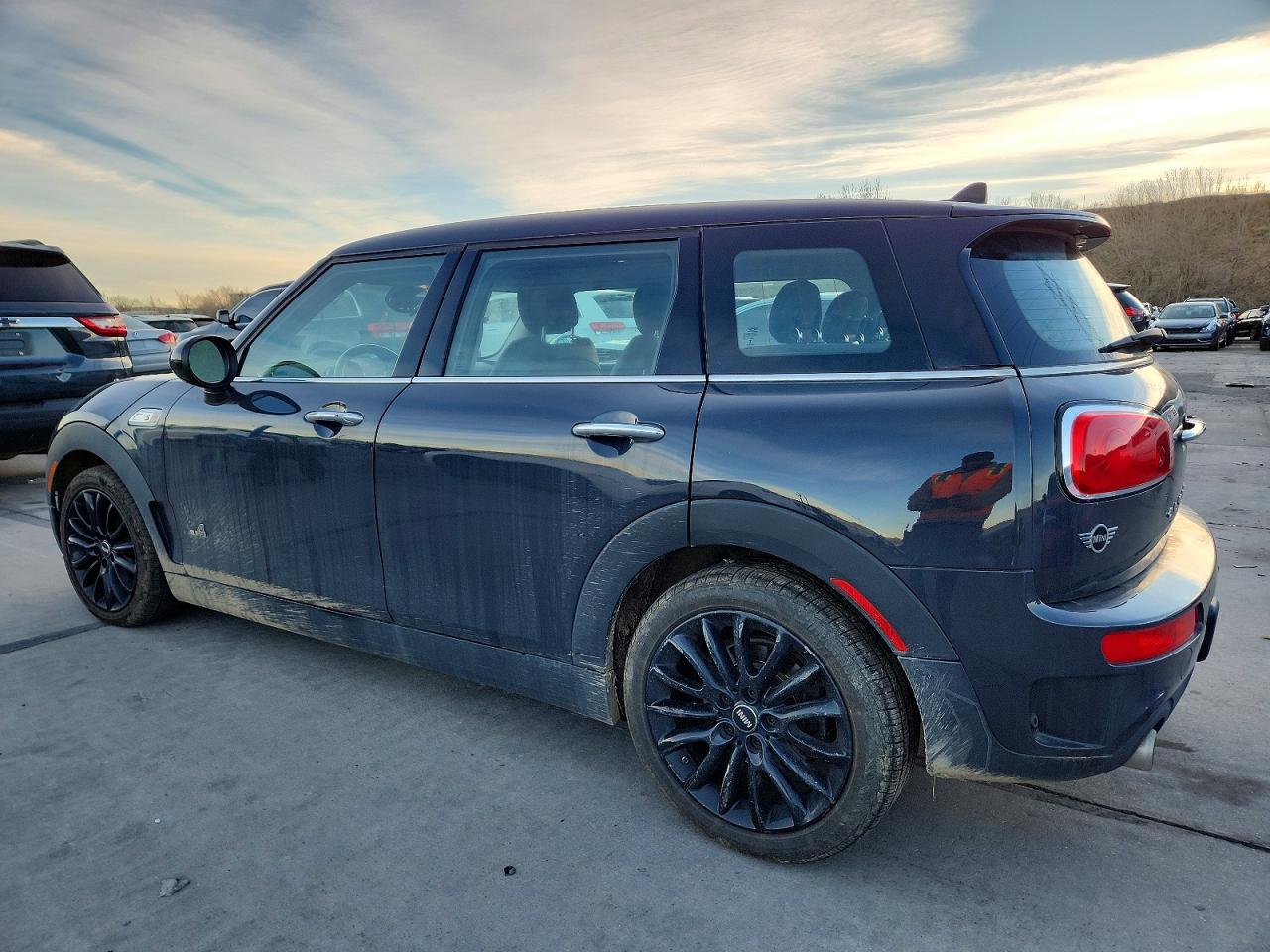 2019 MINI COOPER S CLUBMAN ALL4 photo 2