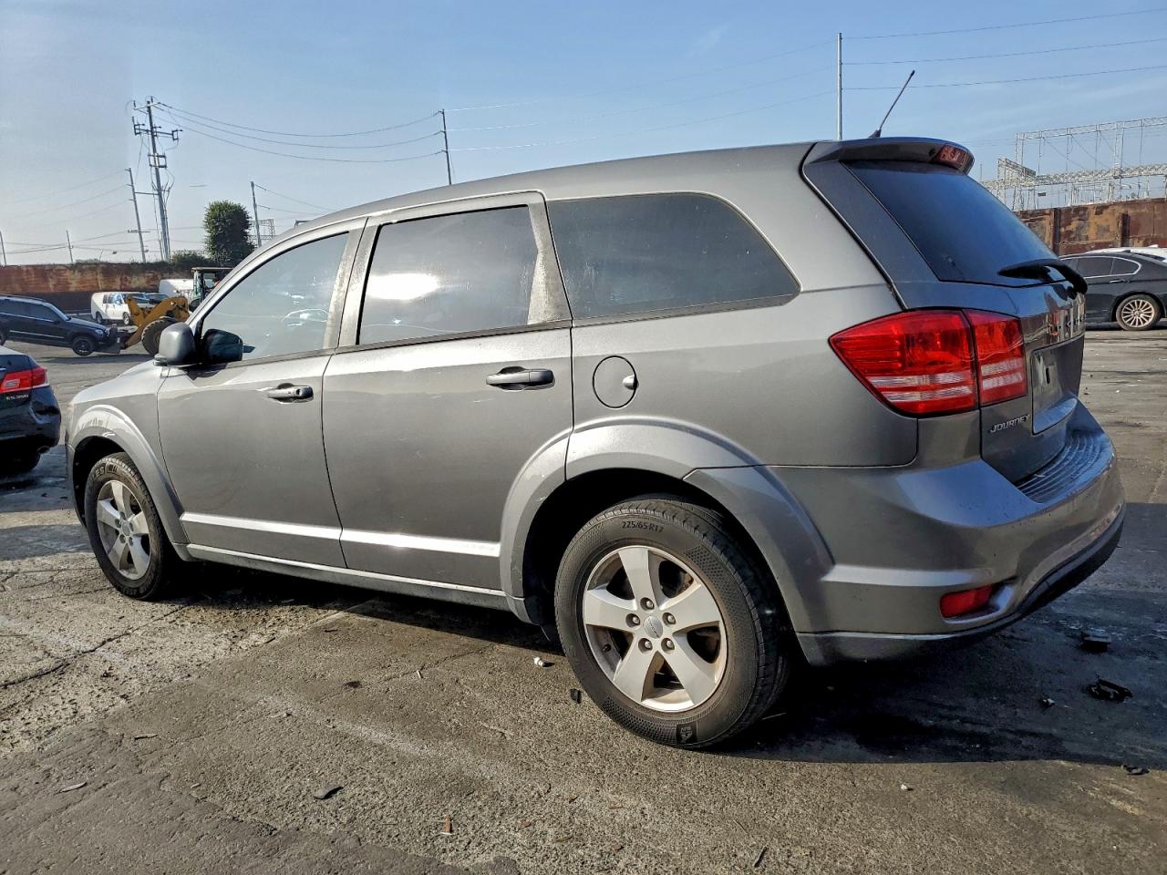2013 DODGE JOURNEY SE photo 2